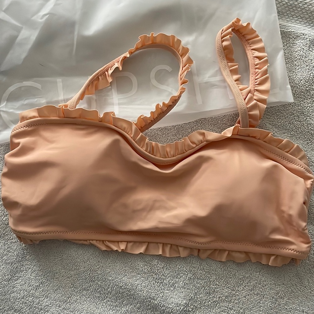 CUPSHE Ruffle Bandeau Bikini top. Size M. Never worn.